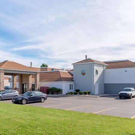 Quality Inn Fairborn Extérieur photo