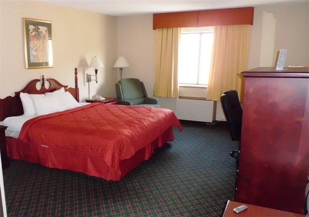 Quality Inn Fairborn Extérieur photo