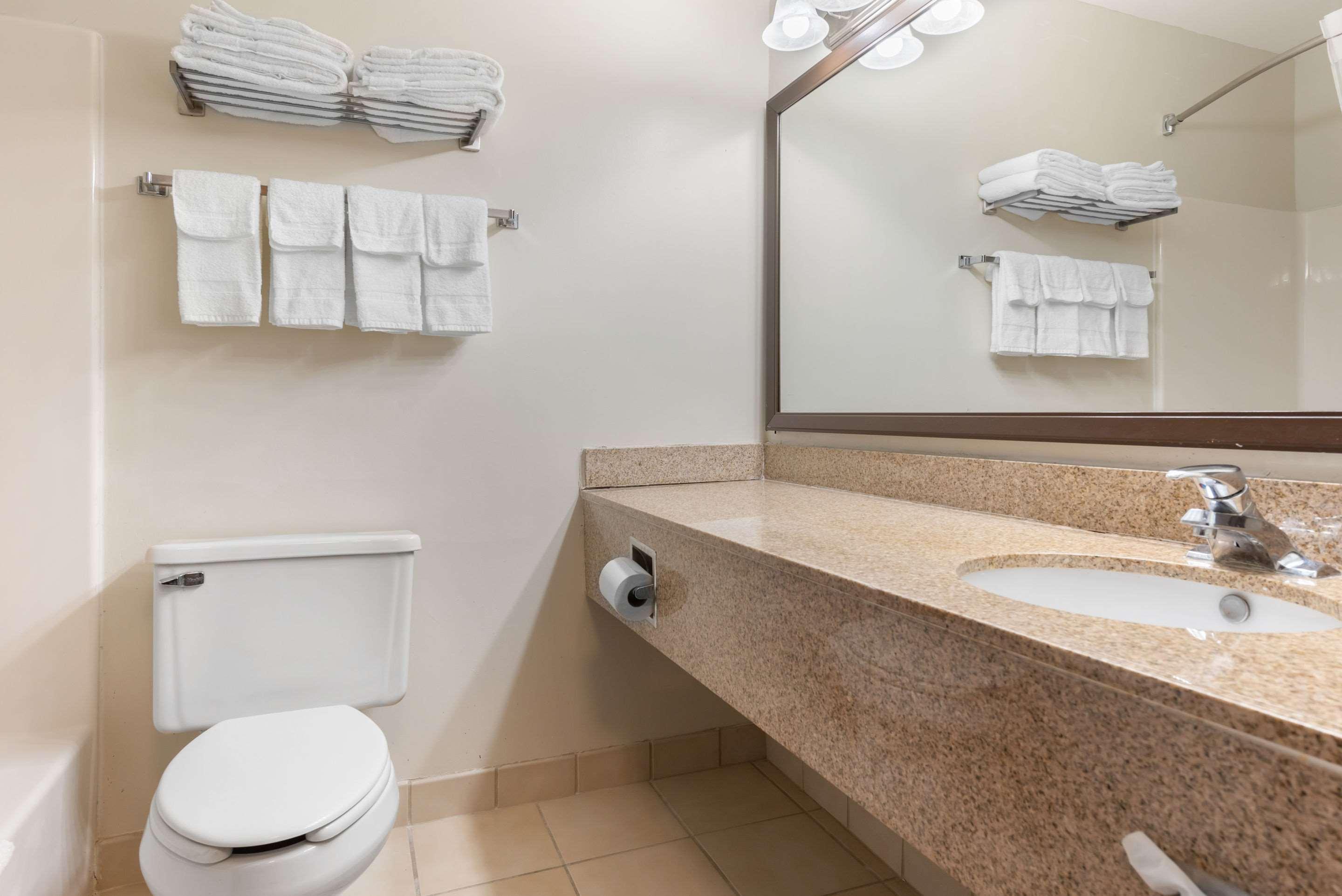 Quality Inn Fairborn Extérieur photo