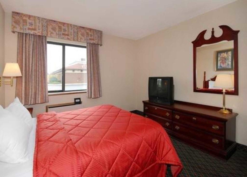 Quality Inn Fairborn Extérieur photo