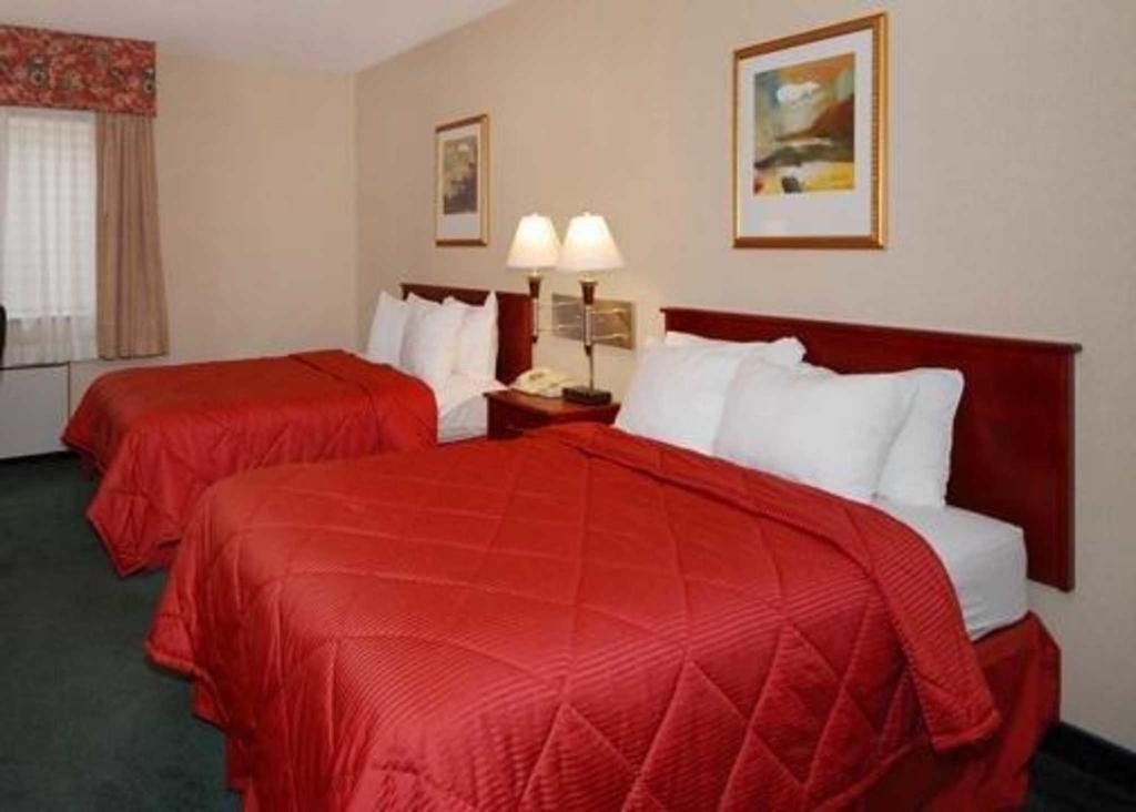 Quality Inn Fairborn Extérieur photo