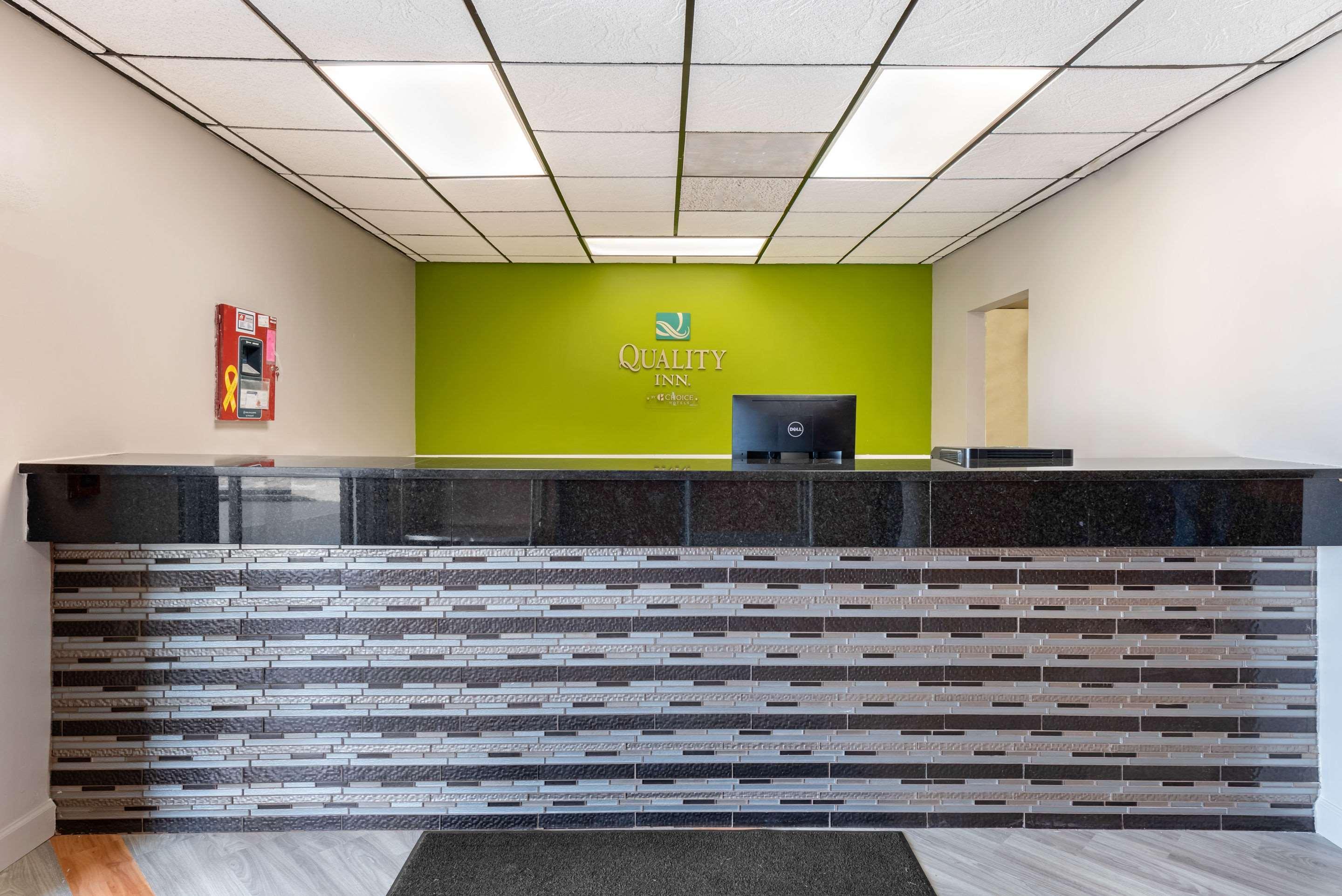 Quality Inn Fairborn Extérieur photo