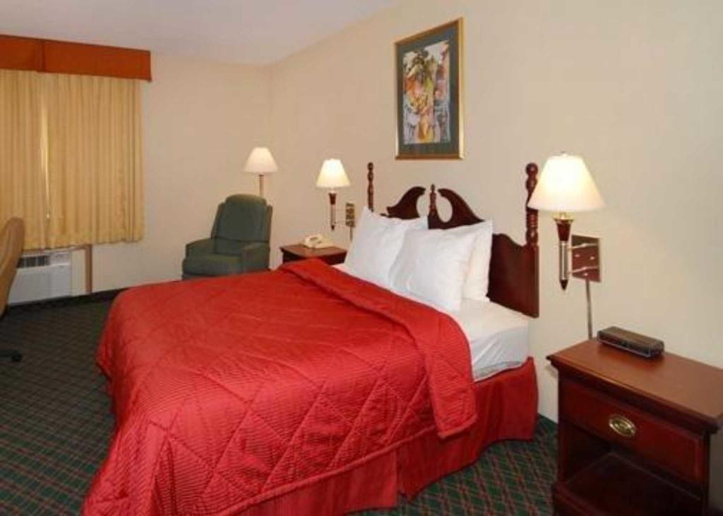Quality Inn Fairborn Extérieur photo