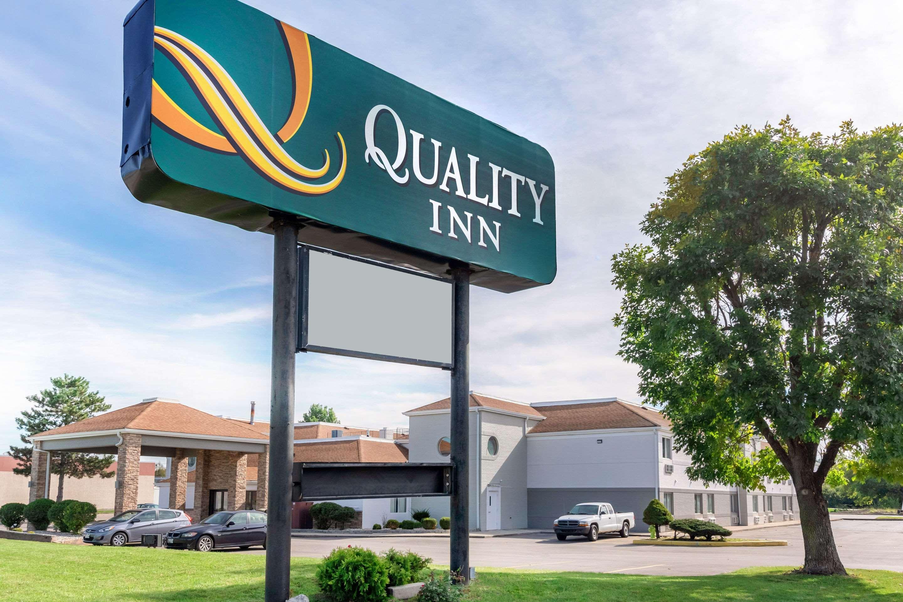 Quality Inn Fairborn Extérieur photo