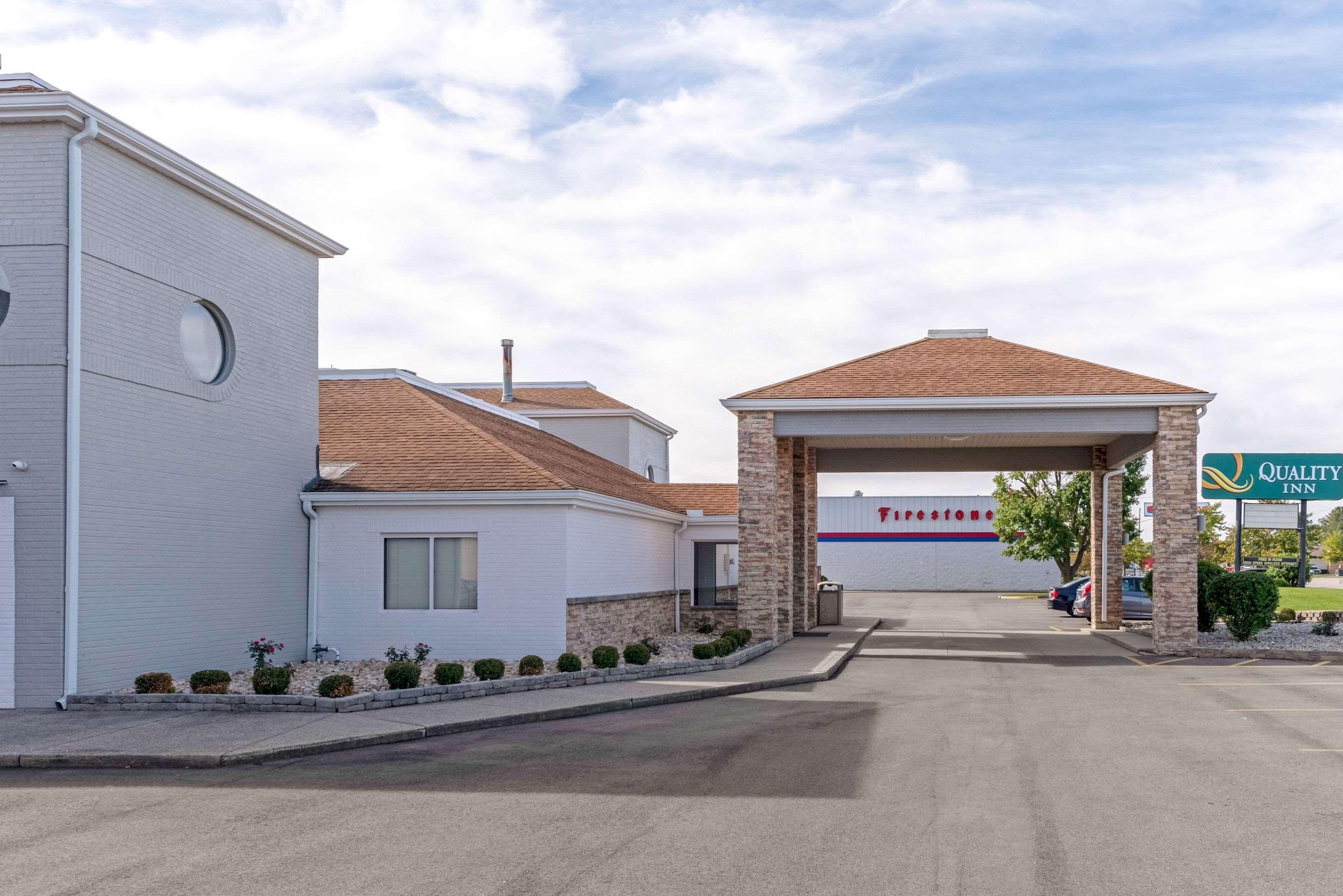 Quality Inn Fairborn Extérieur photo