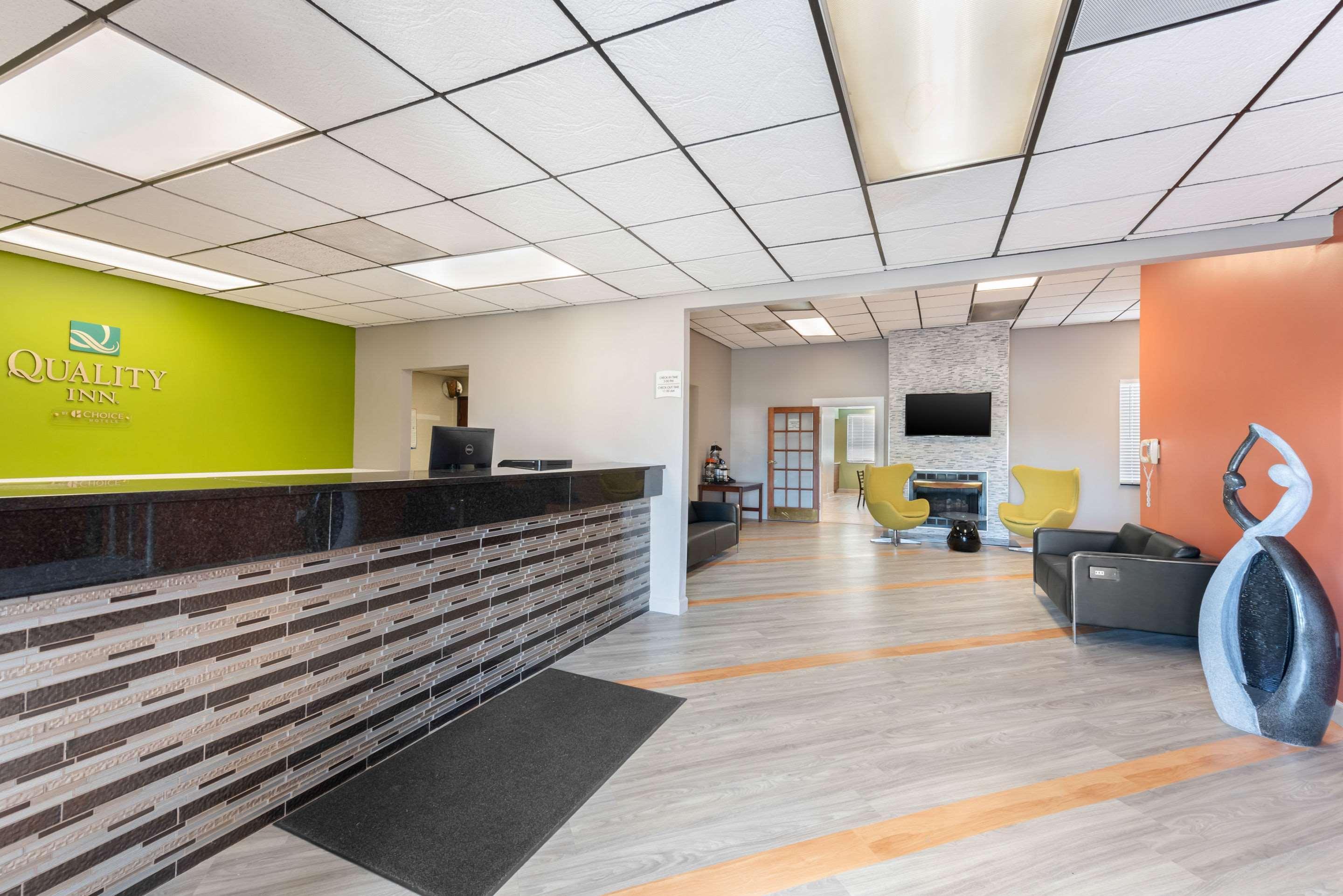 Quality Inn Fairborn Extérieur photo