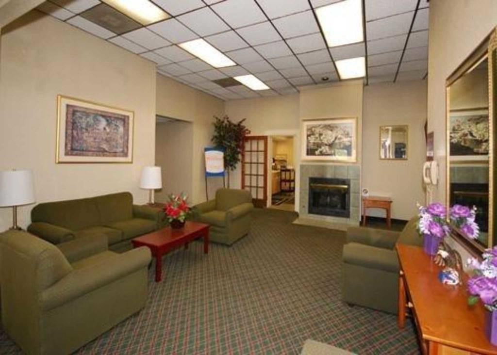 Quality Inn Fairborn Extérieur photo
