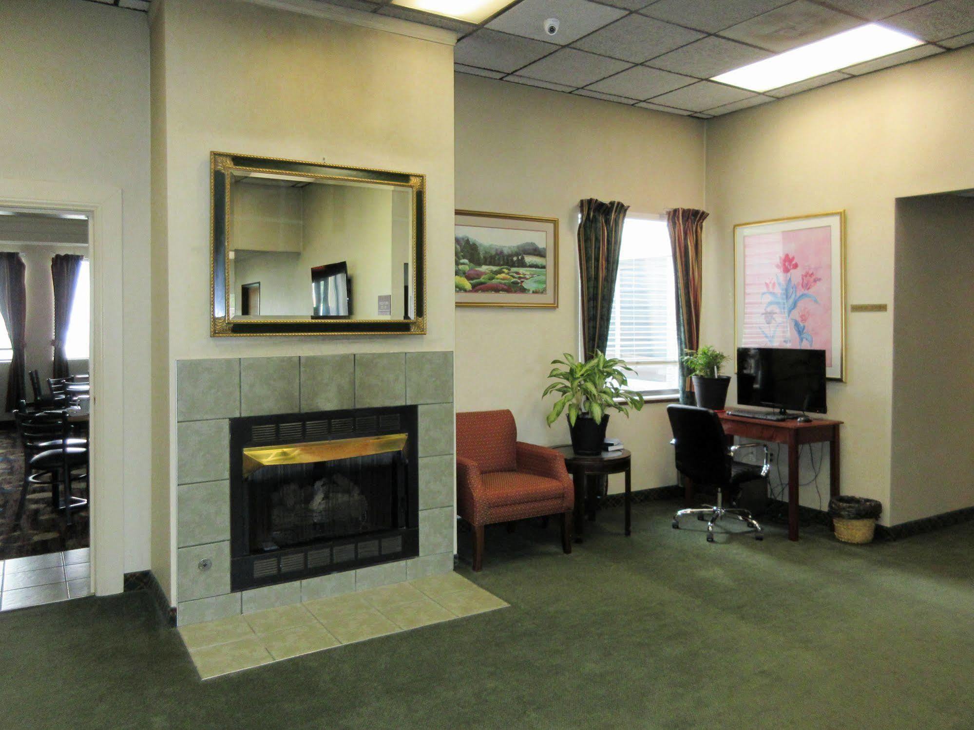Quality Inn Fairborn Extérieur photo