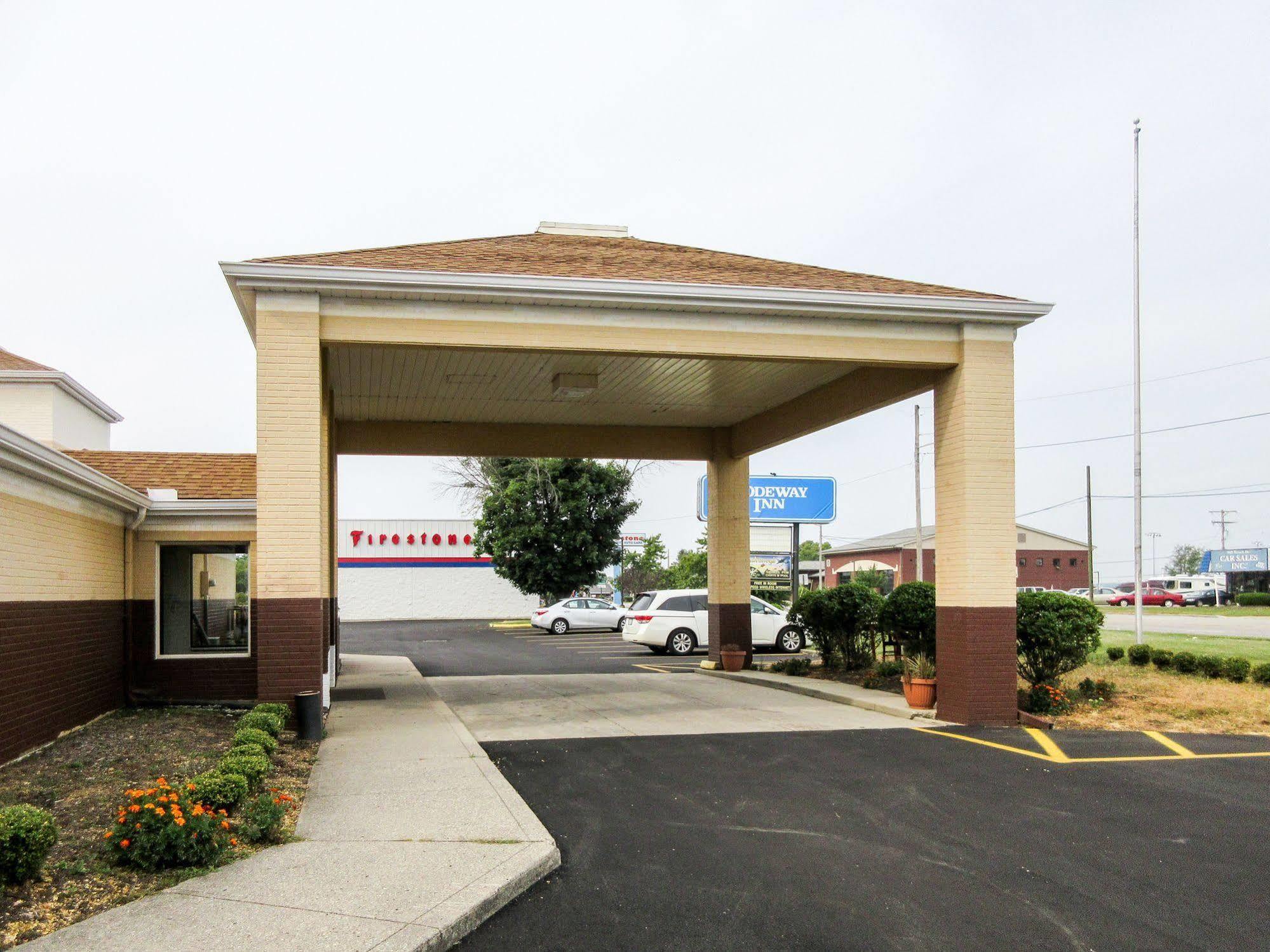 Quality Inn Fairborn Extérieur photo
