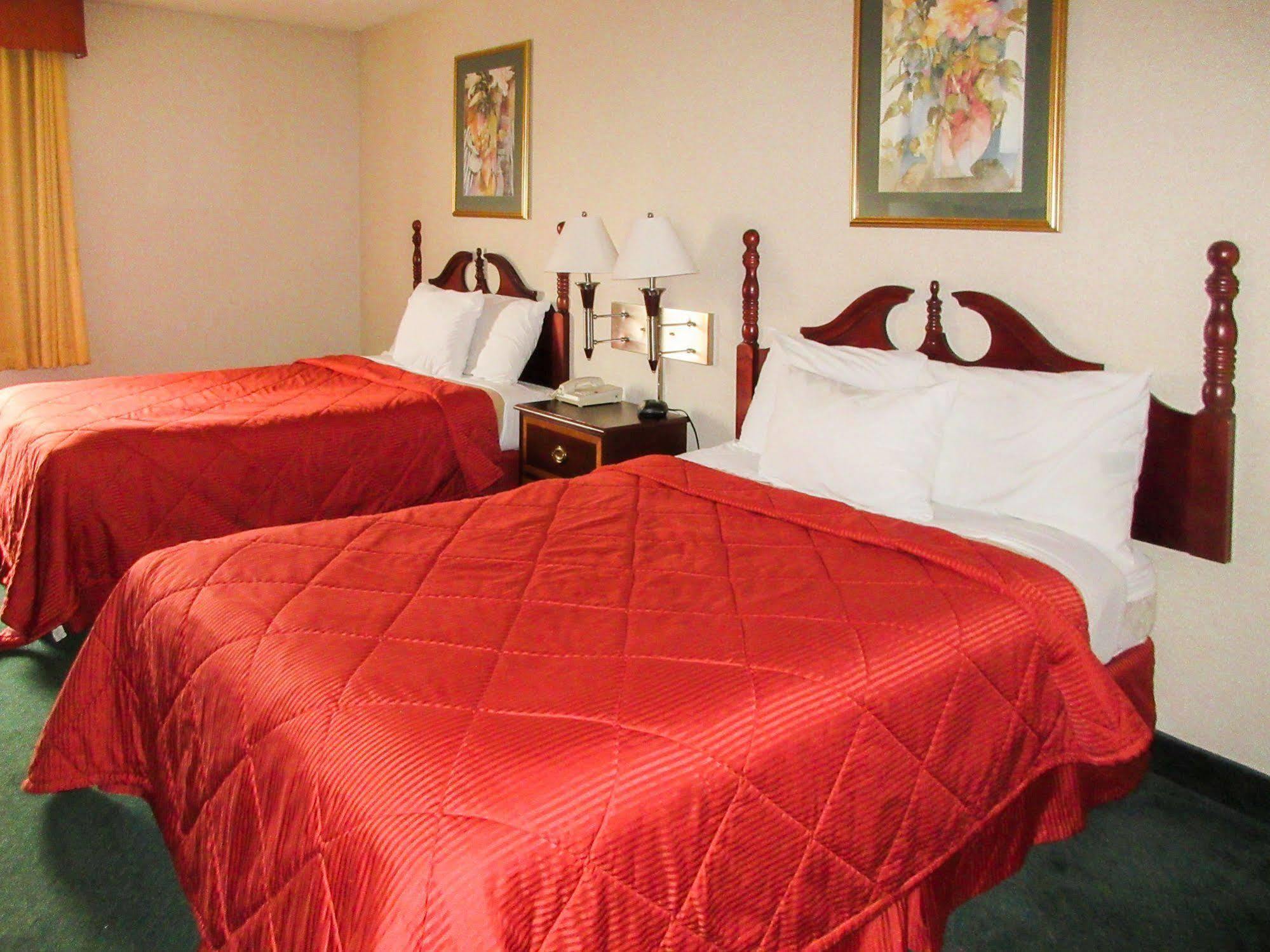 Quality Inn Fairborn Extérieur photo