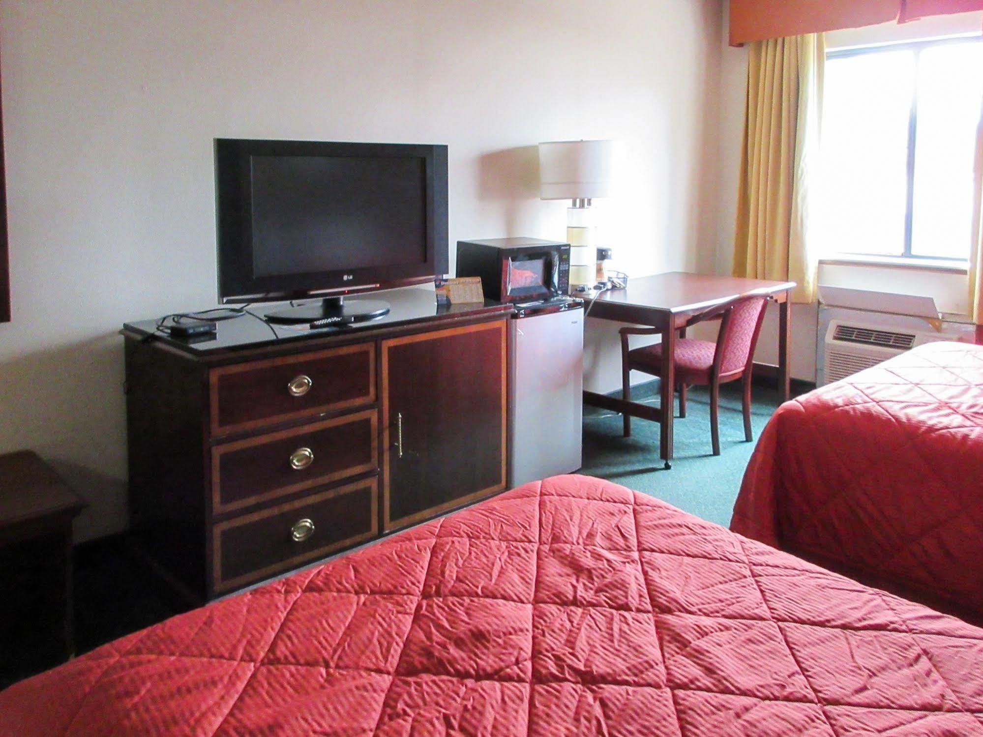 Quality Inn Fairborn Extérieur photo