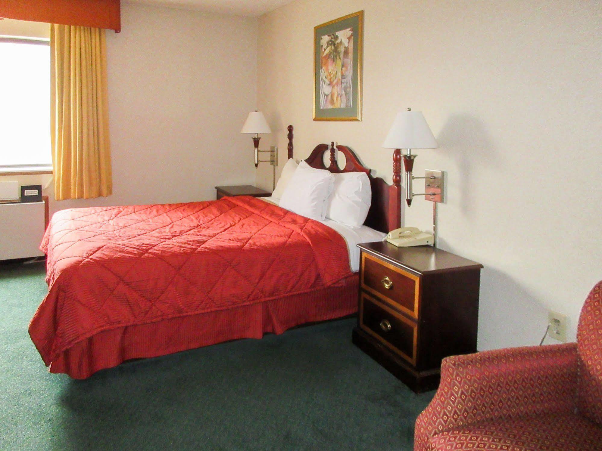 Quality Inn Fairborn Extérieur photo