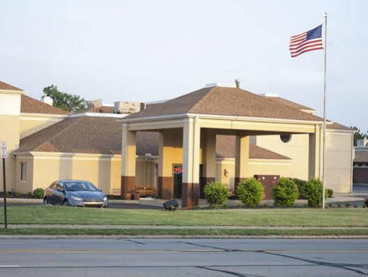 Quality Inn Fairborn Extérieur photo